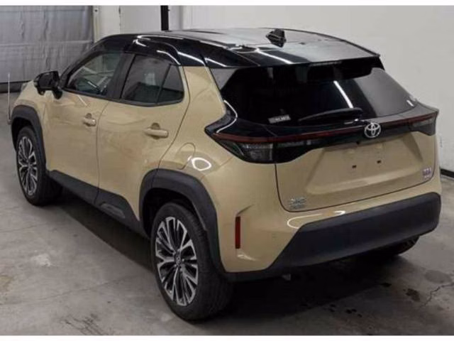 TOYOTA YARIS CROSS