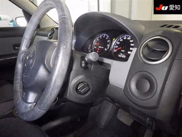 MAZDA VERISA