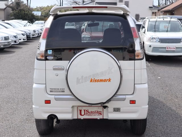 DAIHATSU TERIOS KID