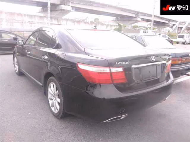 LEXUS LS460
