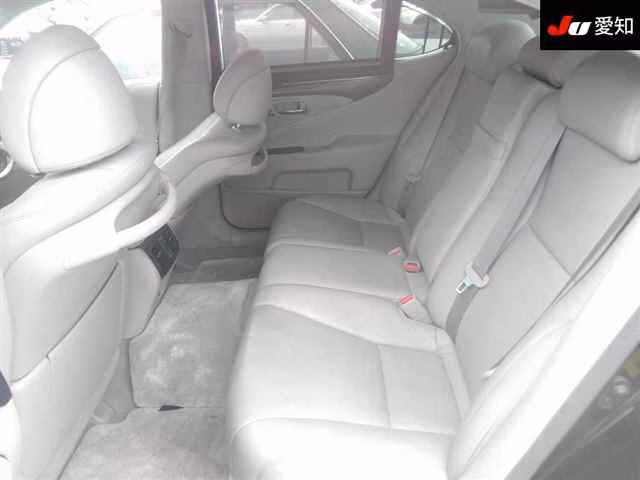 LEXUS LS460
