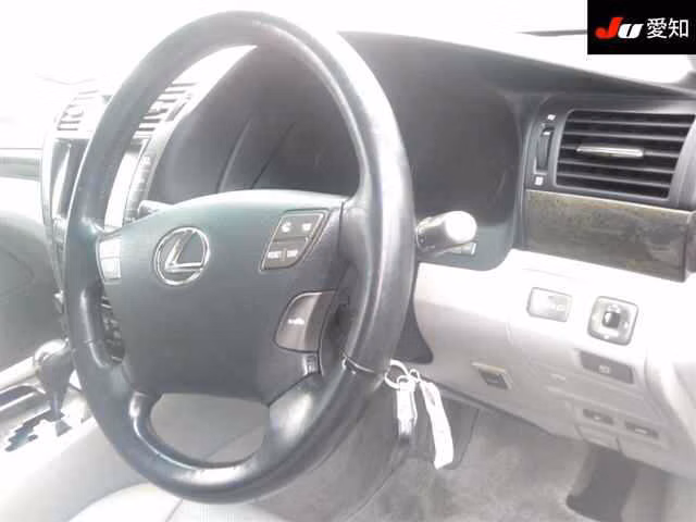 LEXUS LS460