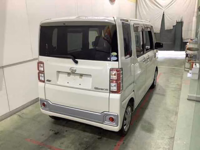 DAIHATSU WAKE