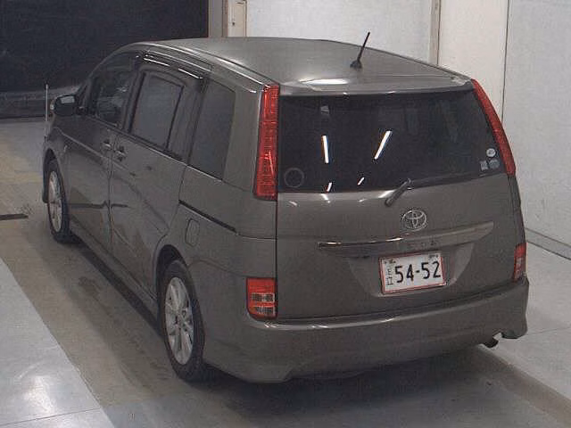 TOYOTA ISIS