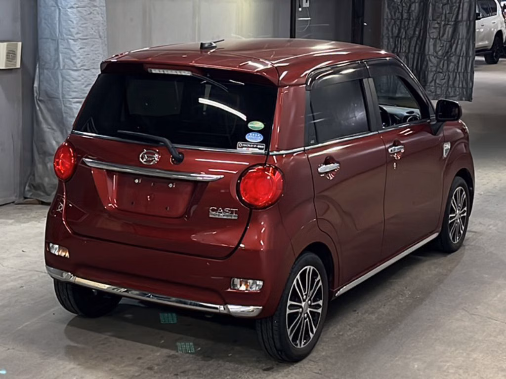 DAIHATSU CAST