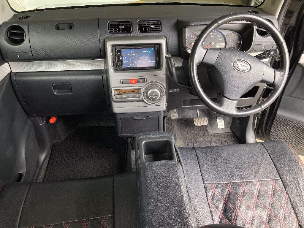 DAIHATSU MOVE CONTE
