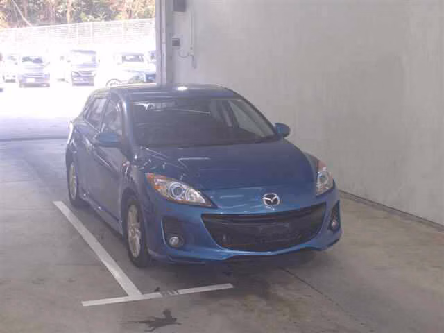 MAZDA AXELA