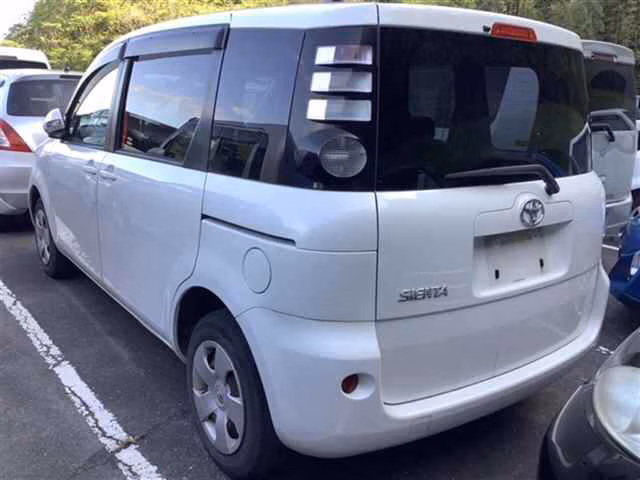 TOYOTA SIENTA