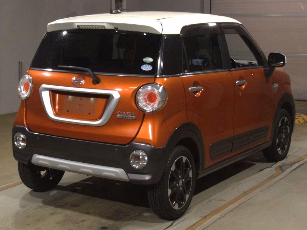 DAIHATSU CAST