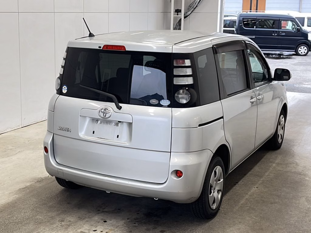 TOYOTA SIENTA