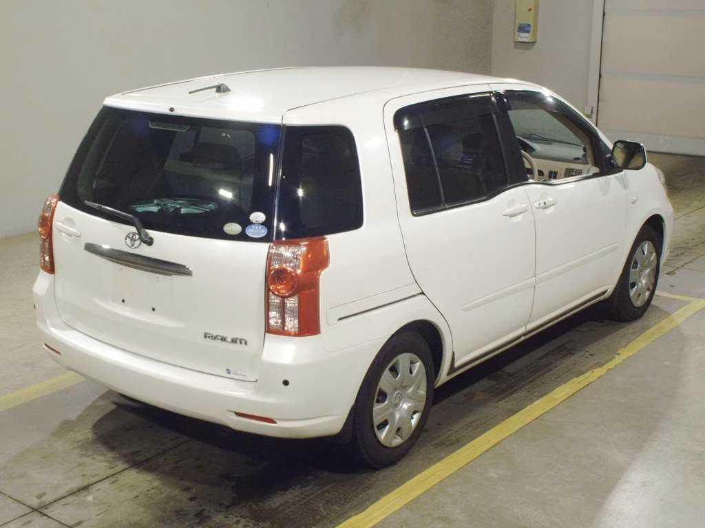 TOYOTA RAUM