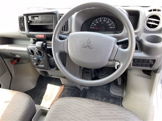 MITSUBISHI MINICAB