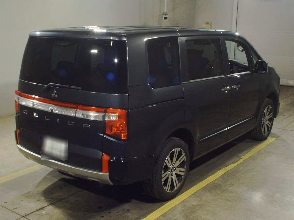 MITSUBISHI DELICA D:5