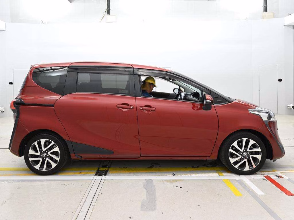 TOYOTA SIENTA