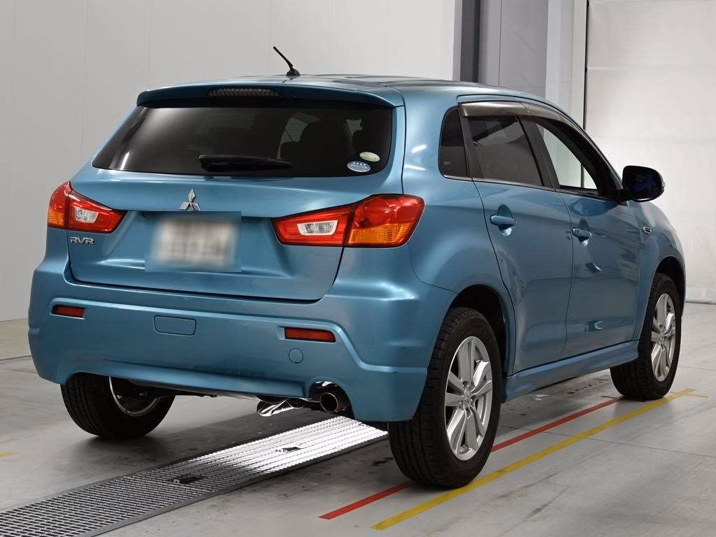MITSUBISHI RVR