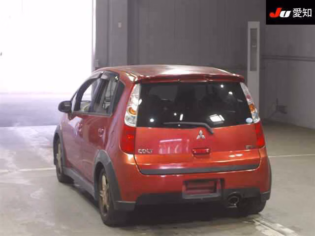 MITSUBISHI COLT