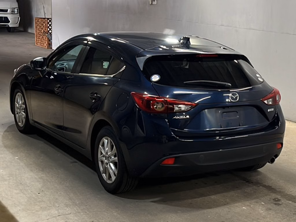 MAZDA AXELA