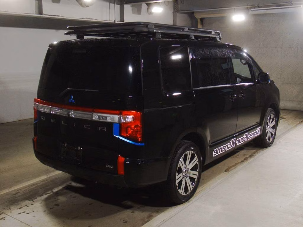 MITSUBISHI DELICA D:5