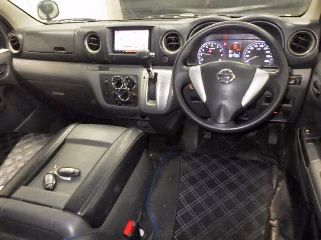 NISSAN NV350 CARAVAN