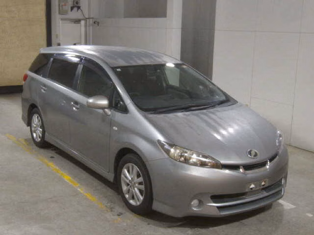 TOYOTA WISH