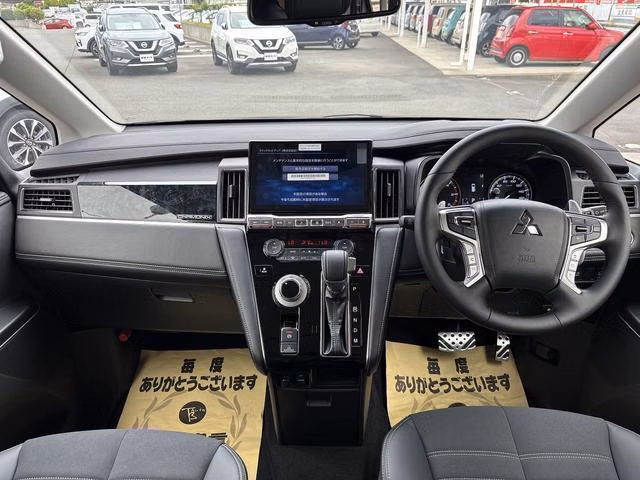 MITSUBISHI DELICA D:5