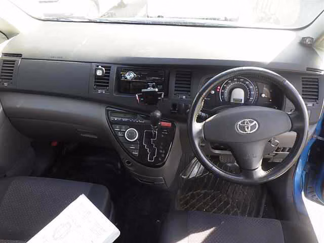TOYOTA ISIS