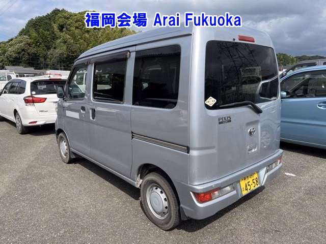 TOYOTA PIXIS VAN