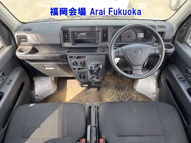 TOYOTA PIXIS VAN