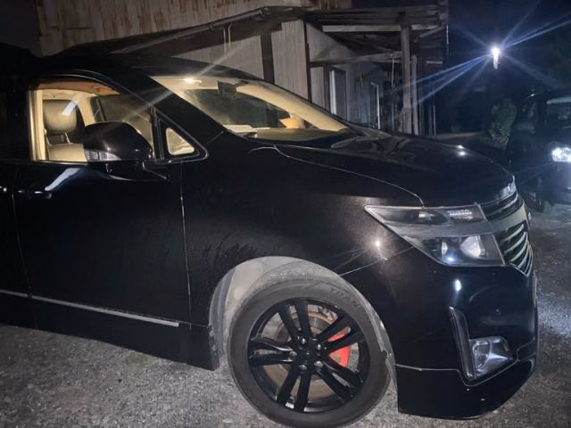 NISSAN ELGRAND