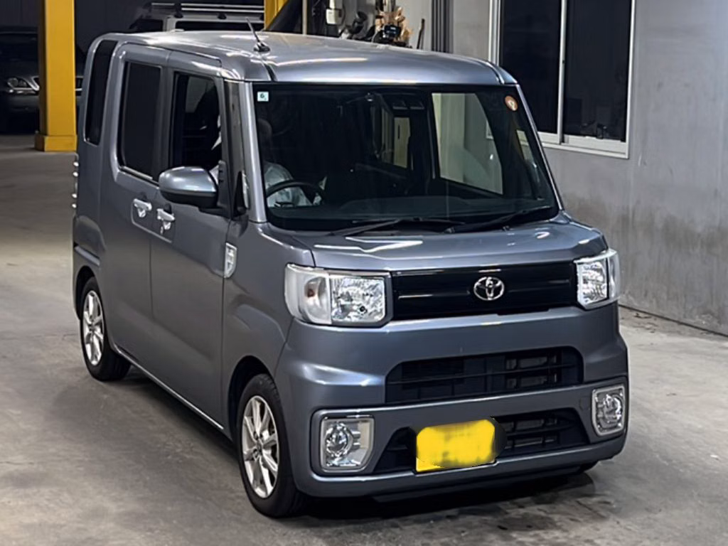 TOYOTA PIXIS MEGA
