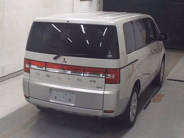 MITSUBISHI DELICA D:5