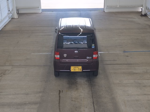 DAIHATSU MOVE CONTE