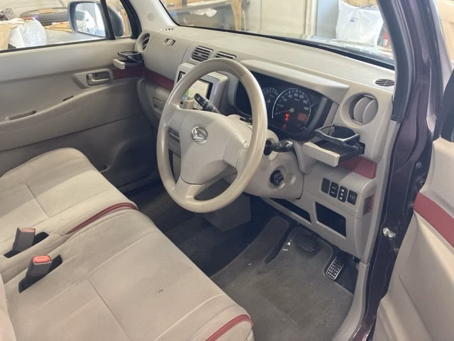 DAIHATSU MOVE CONTE