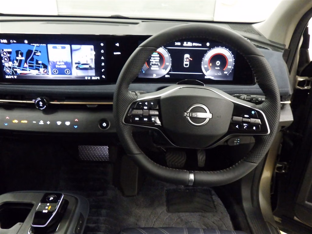 NISSAN ARIYA