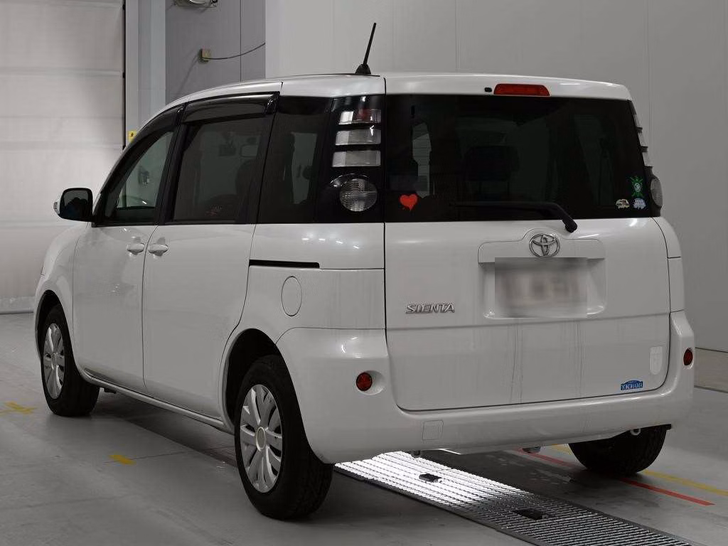 TOYOTA SIENTA