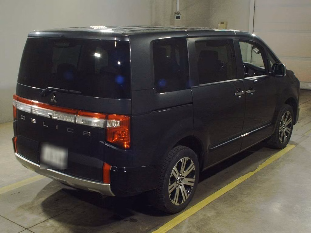 MITSUBISHI DELICA D:5