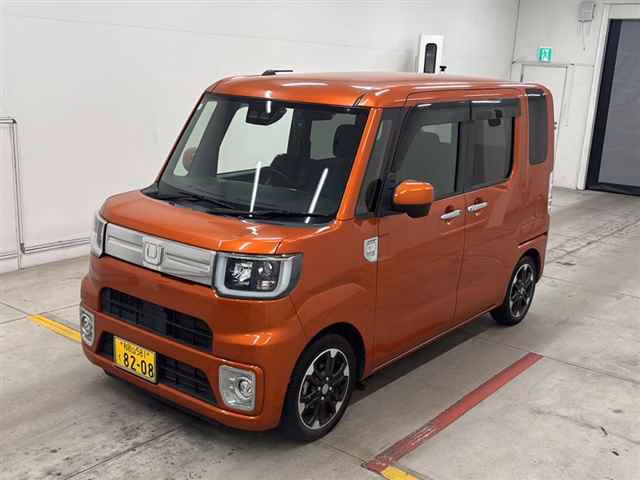 DAIHATSU WAKE