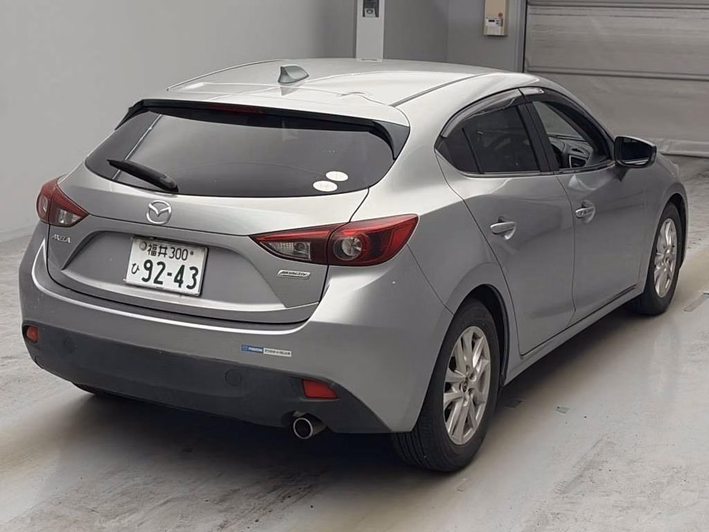 MAZDA AXELA