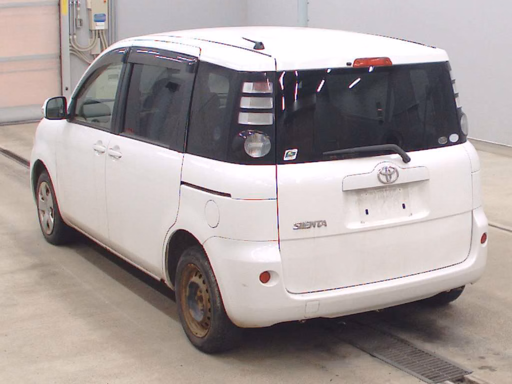 TOYOTA SIENTA