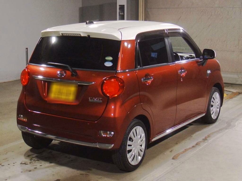 DAIHATSU CAST