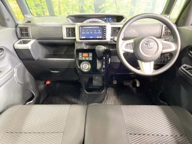 TOYOTA PIXIS MEGA