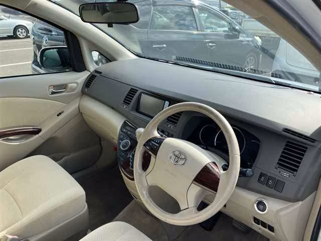 TOYOTA ISIS