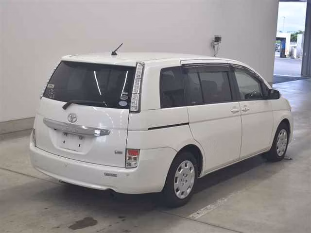 TOYOTA ISIS