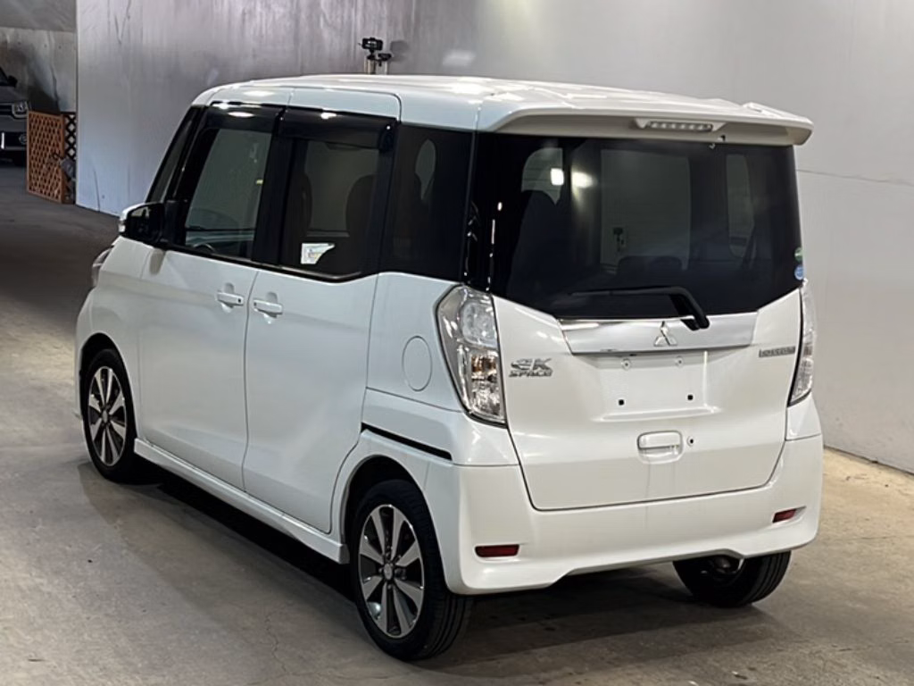 MITSUBISHI EK SPACE