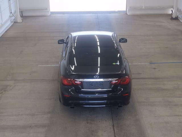 NISSAN FUGA