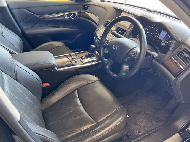NISSAN FUGA