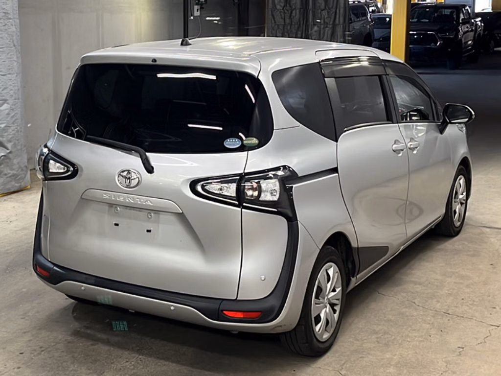 TOYOTA SIENTA
