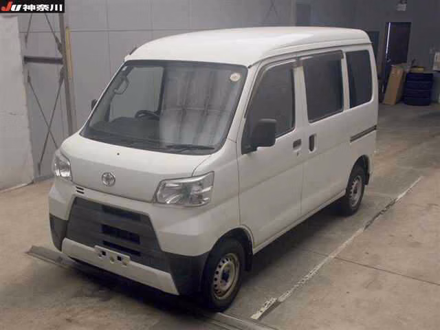 TOYOTA PIXIS VAN