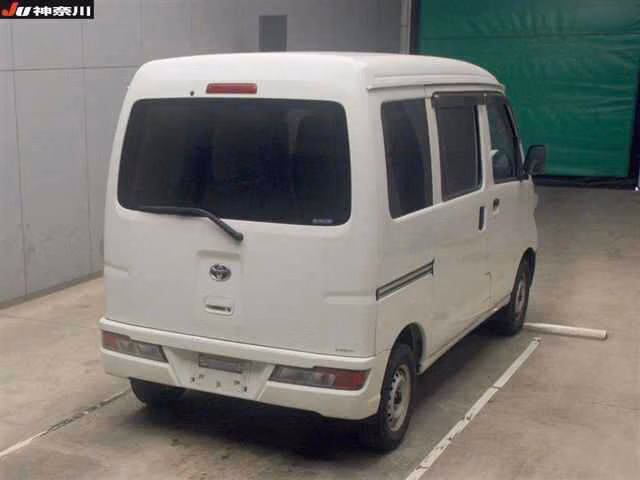 TOYOTA PIXIS VAN