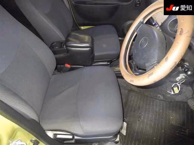 DAIHATSU ESSE